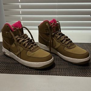 Nike High-Top Sneakers in Brown and Pink